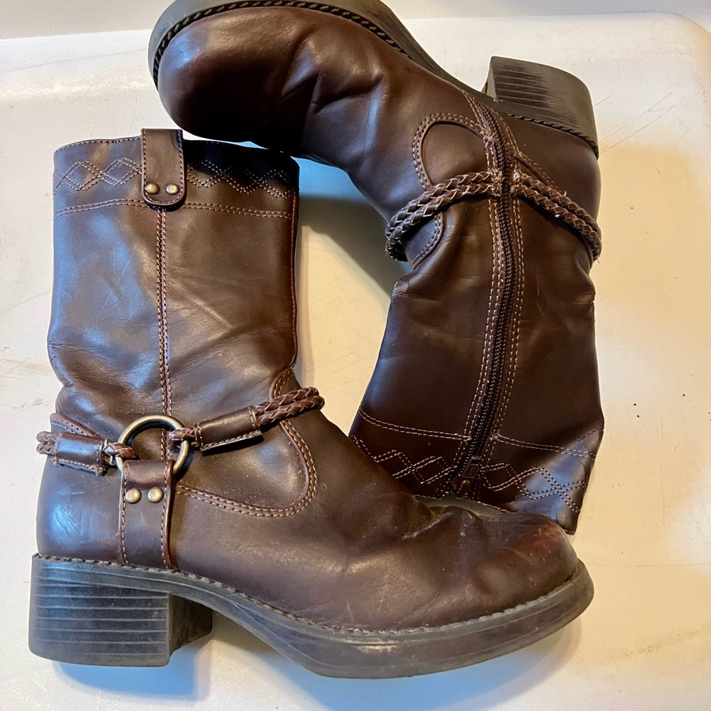 Girls boots 2 1/2